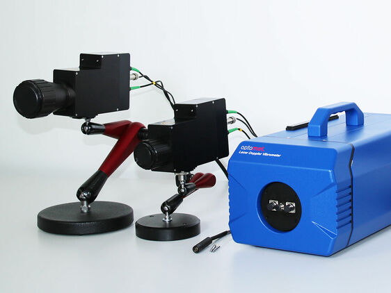 Fiber-optic measurement heads from the Classic Series combined with a free-beam Laser Doppler Vibrometer; setup for single-point measurements.