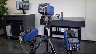 Messaufbau mit 3 Scanning Vibrometern zur 3D-Schwingungsanalyse