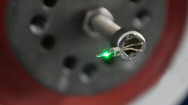 Measurement object with visible green pilot laser used for alignment of the single-point Laser Doppler Vibrometer.