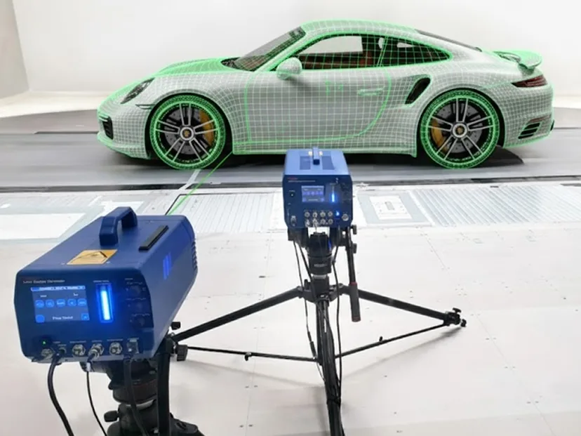レーザーを用いた車両の振動測定。