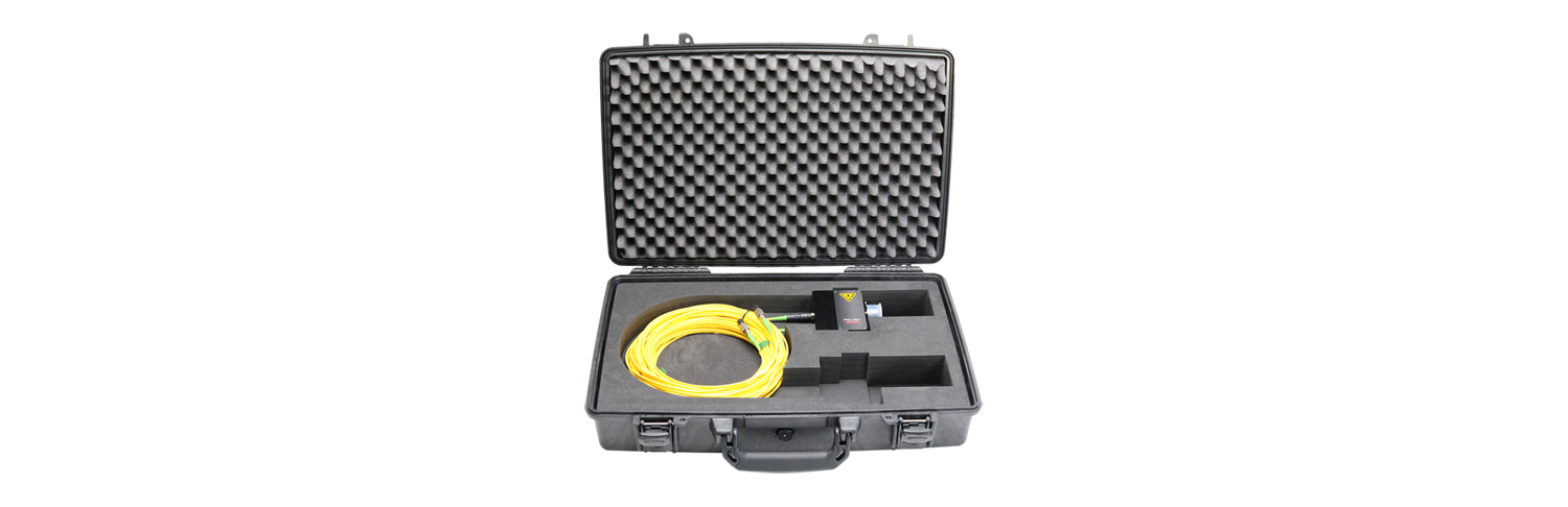 Maletín de transporte para cabezal de medición de fibra con enfoque manual.